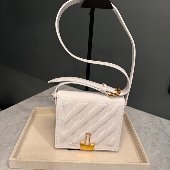 Off-White Baby Binder Clip Crossbody Bag – White Quilted Leather - Picture 2 of 8